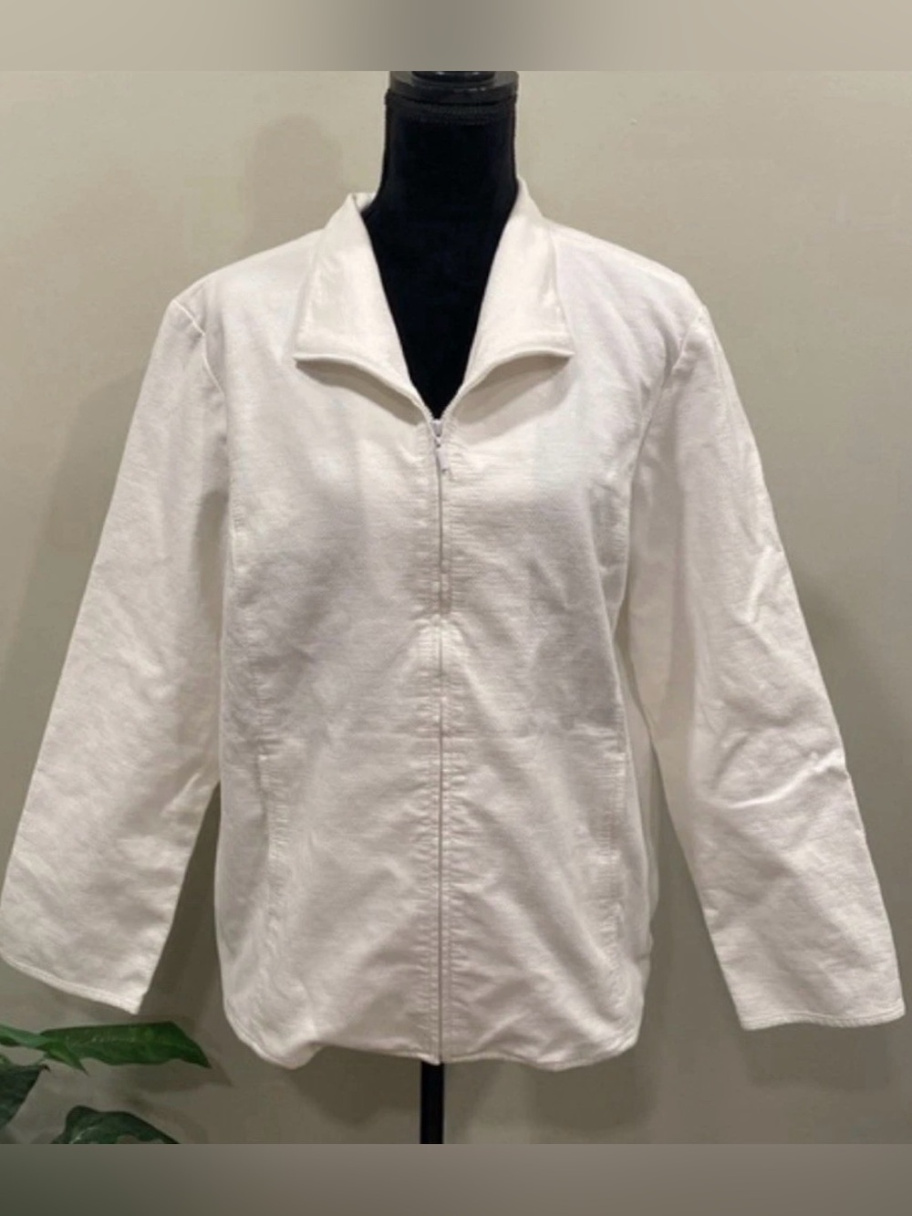Eileen Fisher Woman White Lightweight Zip Front Short Jacket